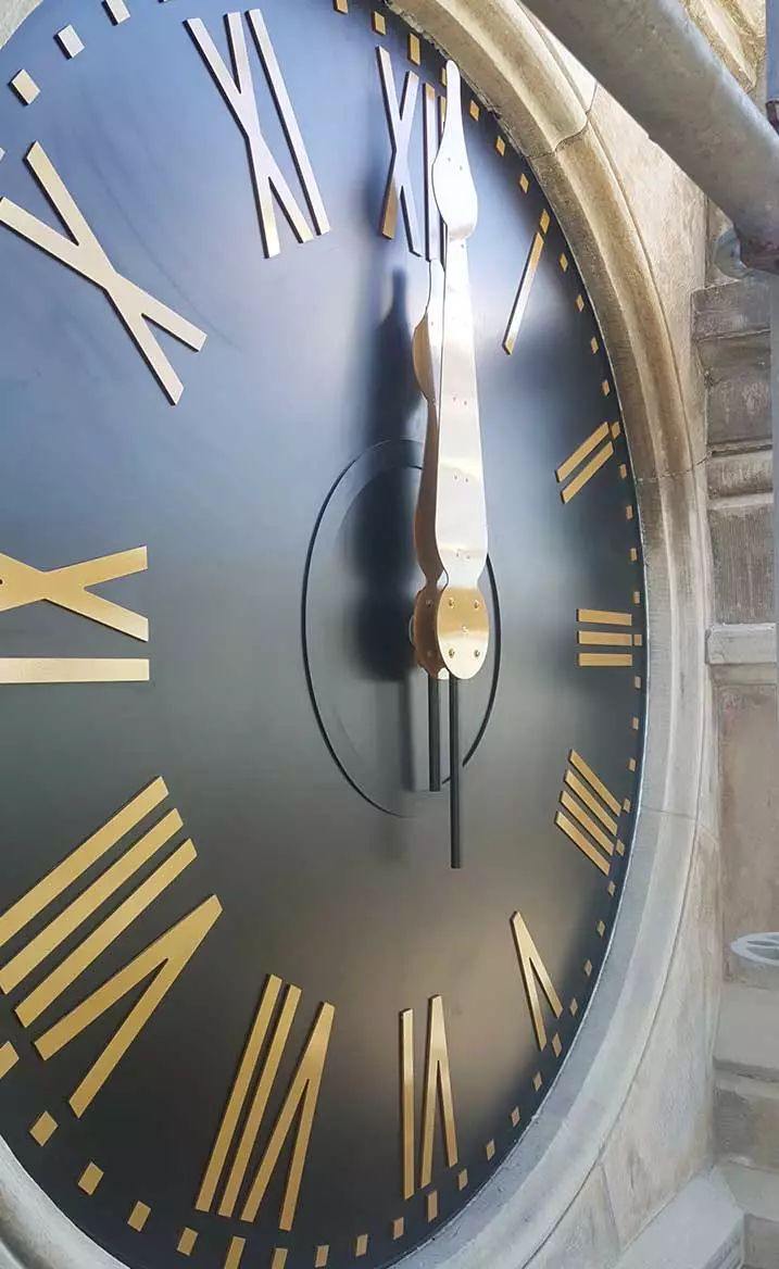 Mackie Building clock, Milwaukee, WI