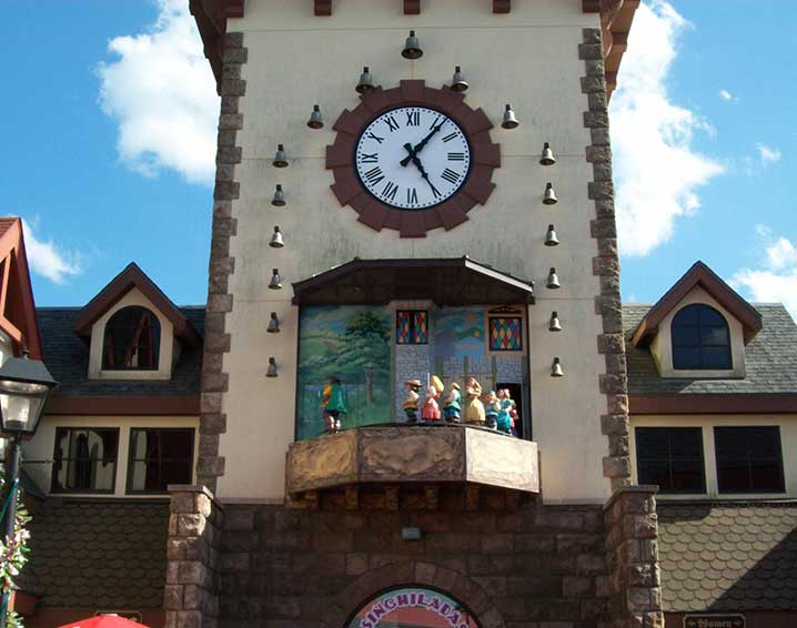 Tower Clock & Glockenspiel - Pied Piper of Hamlin Wisconsin Dells, WI